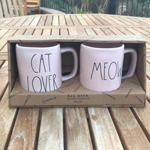 Cat lover and meow mugs in pink!